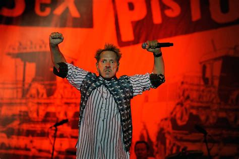 Solve Johnny Rotten Sex Pistols Jigsaw Puzzle Online With Pieces