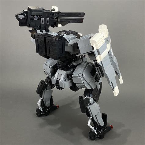 Feel The Dominating Presence Of This Halo Mech The Brothers Brick