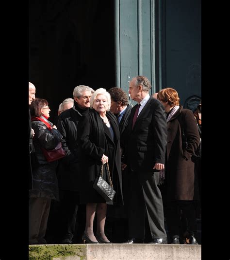 Photo Frédéric Mitterrand quittant l église Saint Roch où se sont