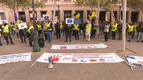 Trabajadores De La DGA Se Concentran Ante El Edificio Pignatelli Para