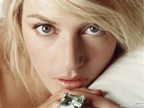 Taliany Wallpaper Kate Winslet Hot Wallpapers