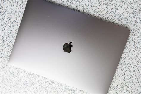 2018版macbook Pro 15国行版开箱，性能怪兽！2万元的配置值不值？