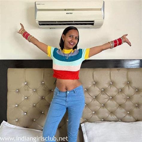 Real Indian Bhabhi Jhanvi Big Boobs Juicy Pussy Indian Girls Club