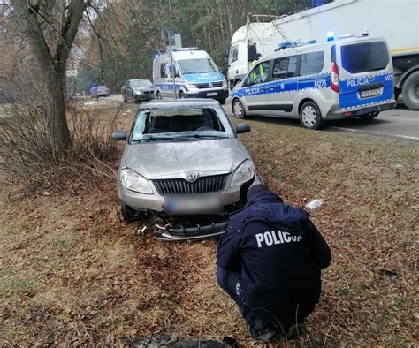 Wypadek na DW 693 w miejscowości Moszczona Pańska Kobieta w szpitalu