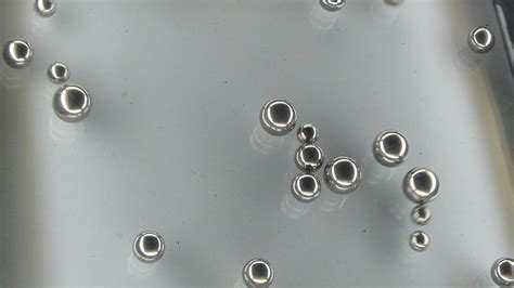 From ballistic to diffusive Brownian motion in a liquid. - EPFL 