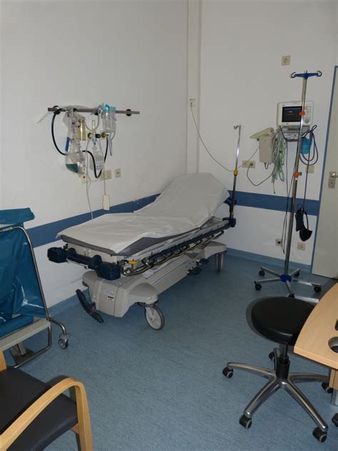 images table bed hospital clinic doctor patient healthcare