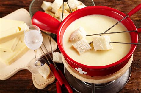 Swiss Cheese Fondue In A Rechaud With A License Images 12675910