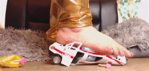 SPARKS Nylon Red Cars Crushed Bbw Ssbbw Crushing