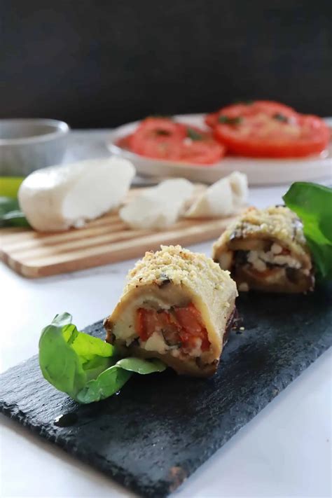 Involtini Di Melanzane Ripiene Di Mozzarella Pomodoro E Basilico