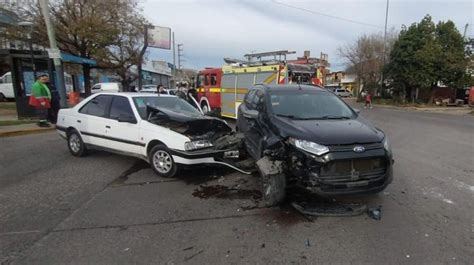 Impactante Choque En Almirante Brown Un Herido Inforegión