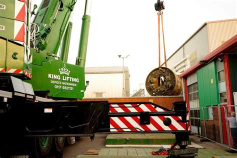 King Lifting Crane Hire Plant Machinery Movement