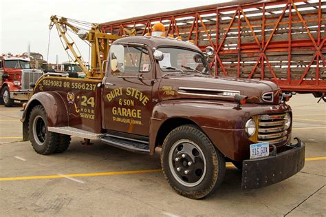 Semitrckn — 1948 Ford Classic Wrecker