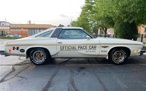 455 Rocket Powered: 1974 Hurst/Olds Pace Car! | Barn Finds