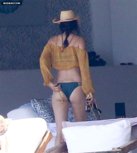 Kendall Jenner Nude Ass In Bikini In Punta Mita Nudbay