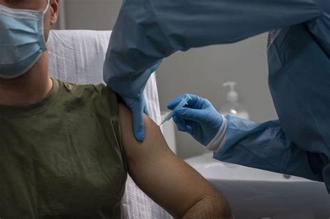 Le regole per vaccinazione in azienda come funzionerà somministrazione