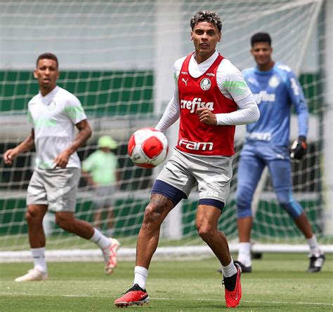 Confira a provável escalação do Palmeiras para enfrentar o