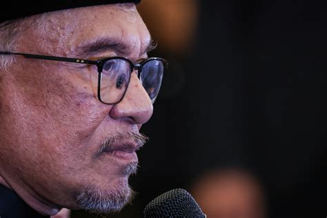 Anwar Meets King As Talks Finish On Malaysia Cabinet Lineup Bloomberg