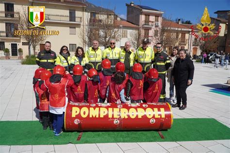 Pompieropoli Per I Bambini Della Scuola Dellinfanzia Di Valle