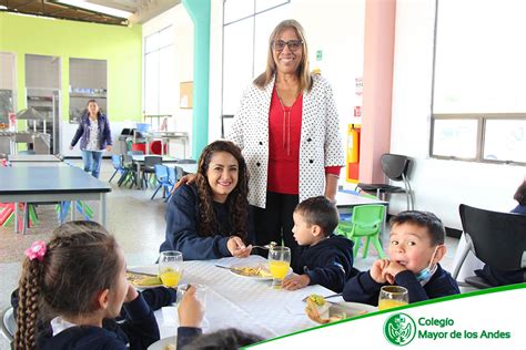 DESAYUNO ESTUDIANTES NUEVOS Colegio Mayor De Los Andes