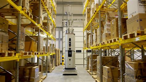 Dexory’s massive shelf-scanning robot comes to North America | TechCrunch