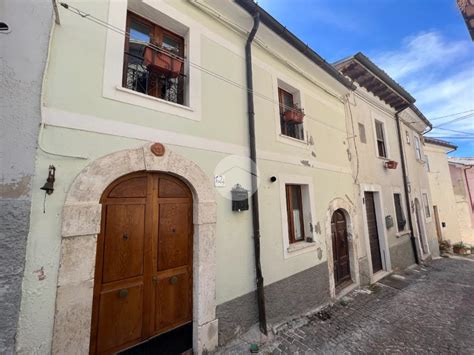 Casa Indipendente In Vendita A Rocca Di Mezzo Rocca Di Mezzo L