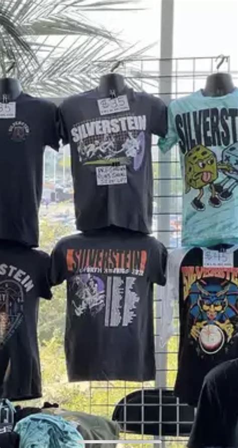 Silverstein tour Merch- HELP! Anyone get an extra shirt in size XL ...