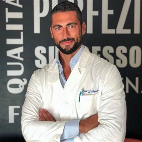 Giovanni Angiolini è il medico più bello dItalia Con uno così i