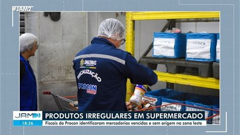 Vídeo Fiscais do Procon identificaram mercadorias vencidas e sem