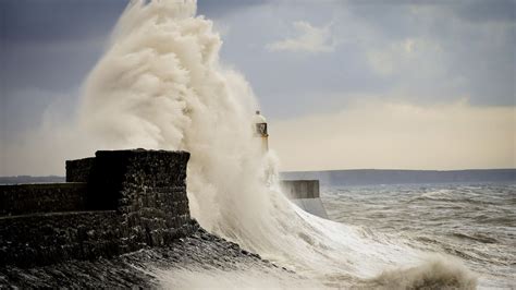 Met Office Weather Warning Issued As Gales Of Up To 60mph And Heavy