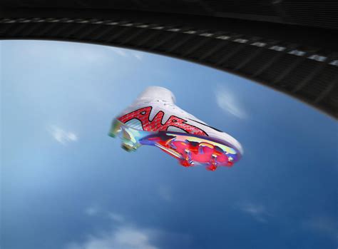 Forever Moving Forward: Nike's 10 Most Innovative Football Boots ...