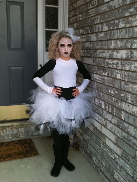 Ghost and ghouls Halloween costume | Dress to impress, Head turning ...