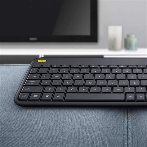 Logitech K400 Plus Wireless Livingroom Keyboard With Touchpad For Home