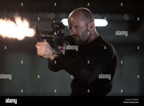 Jason Statham Mechanic Hi Res Stock Photography And Images Alamy