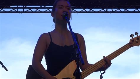 Mitski Dan The Dancer Live Coachella April 22 2017 Youtube