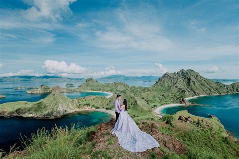 Pesona Alam Di Pulau Flores Ini Sangat Cocok Untuk Lokasi Foto Prewedding