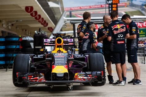 A N Vtelen Renault T L Az Els Red Bull Motorig Gy Menek Lnek Meg Az