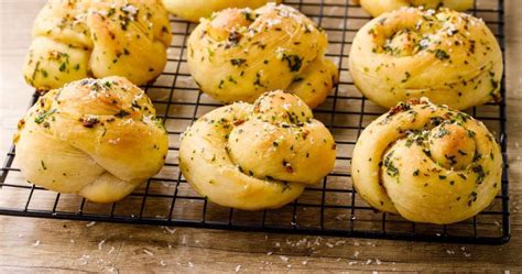 Fluffy And Buttery Garlic Breadsticks From Scratch Nurtured Homes