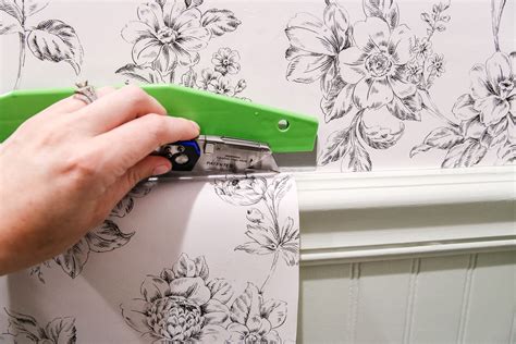 Beginners Guide To Hanging Wallpaper A Step By