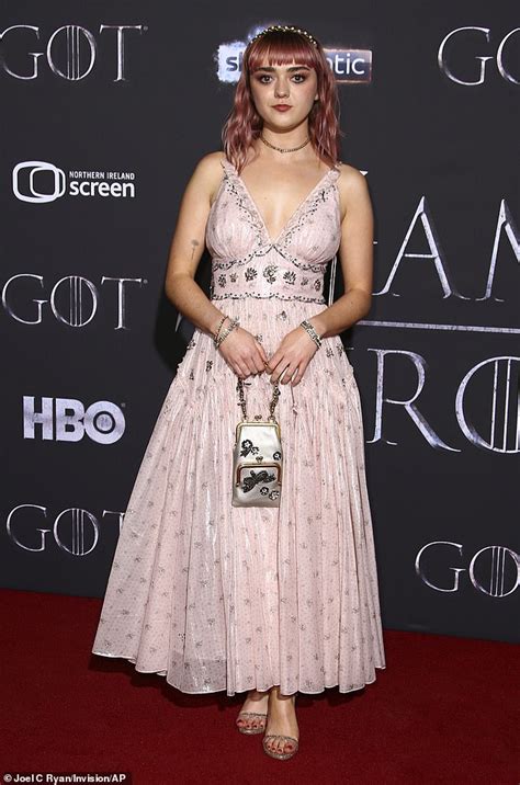 Game Of Thrones Arya Stark Sex Scene Explained Maisie Williams NDA News UK