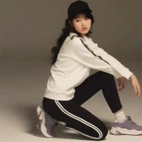 6 Hot Sexy Ryu Han Bi Bikini Pics