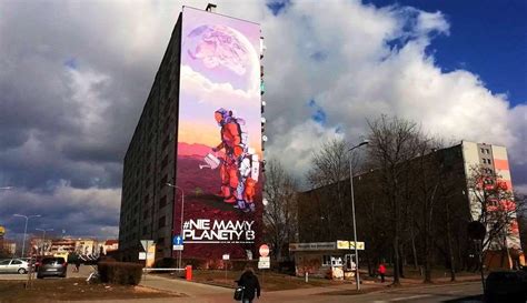 Niezwykły mural w centrum Kielc Nie tylko robi wrażenie ale i