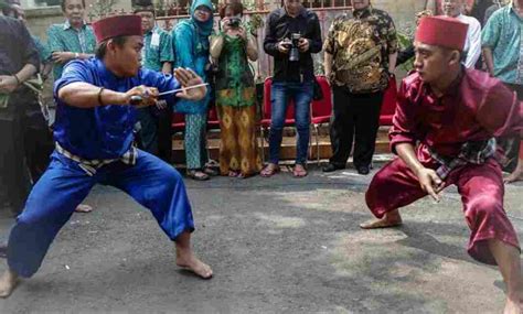 Mengenal Tradisi Unik Palang Pintu Betawi