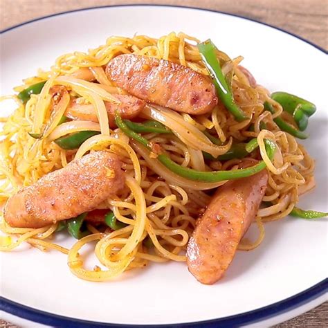 ソーセージのスパイシー焼きそば 作り方・レシピ クラシル