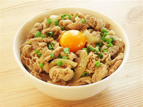 「めんつゆで簡単！ 豚こまの豚丼」