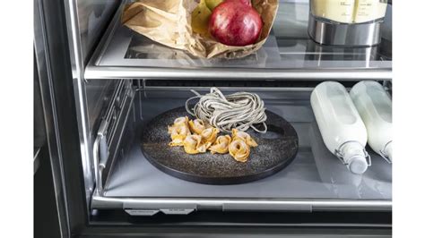 Frigorifero Freezer In Acciaio Inox Con Ice Maker E Porta In Vetro