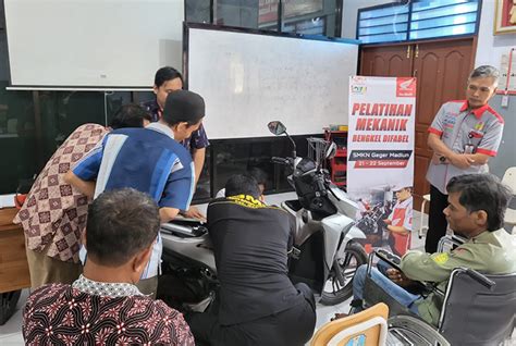 Dukung Wirausaha Bengkel Mpm Honda Jatim Beri Pelatihan Mekanik