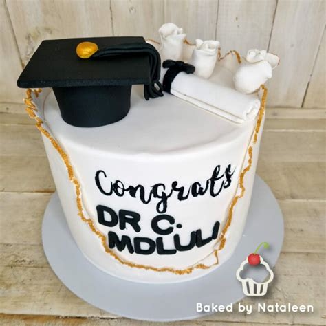 Graduation Cake (6) | Baked by Nataleen