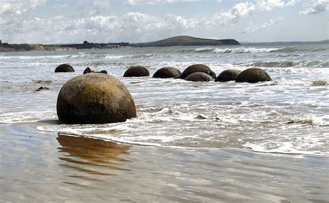 Moeraki Boulders. | Free Photo - rawpixel