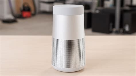 Bose SoundLink Revolve vs Apple HomePod mini Side-by-Side Speaker Comparison - RTINGS.com