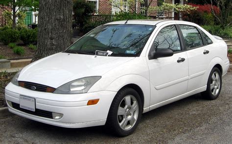 File:2000-2004 Ford Focus ZTS sedan -- 03-28-2012.JPG - Wikimedia Commons